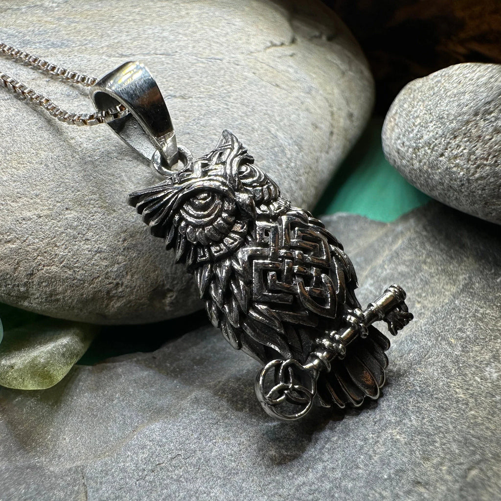 Elin Owl Necklace