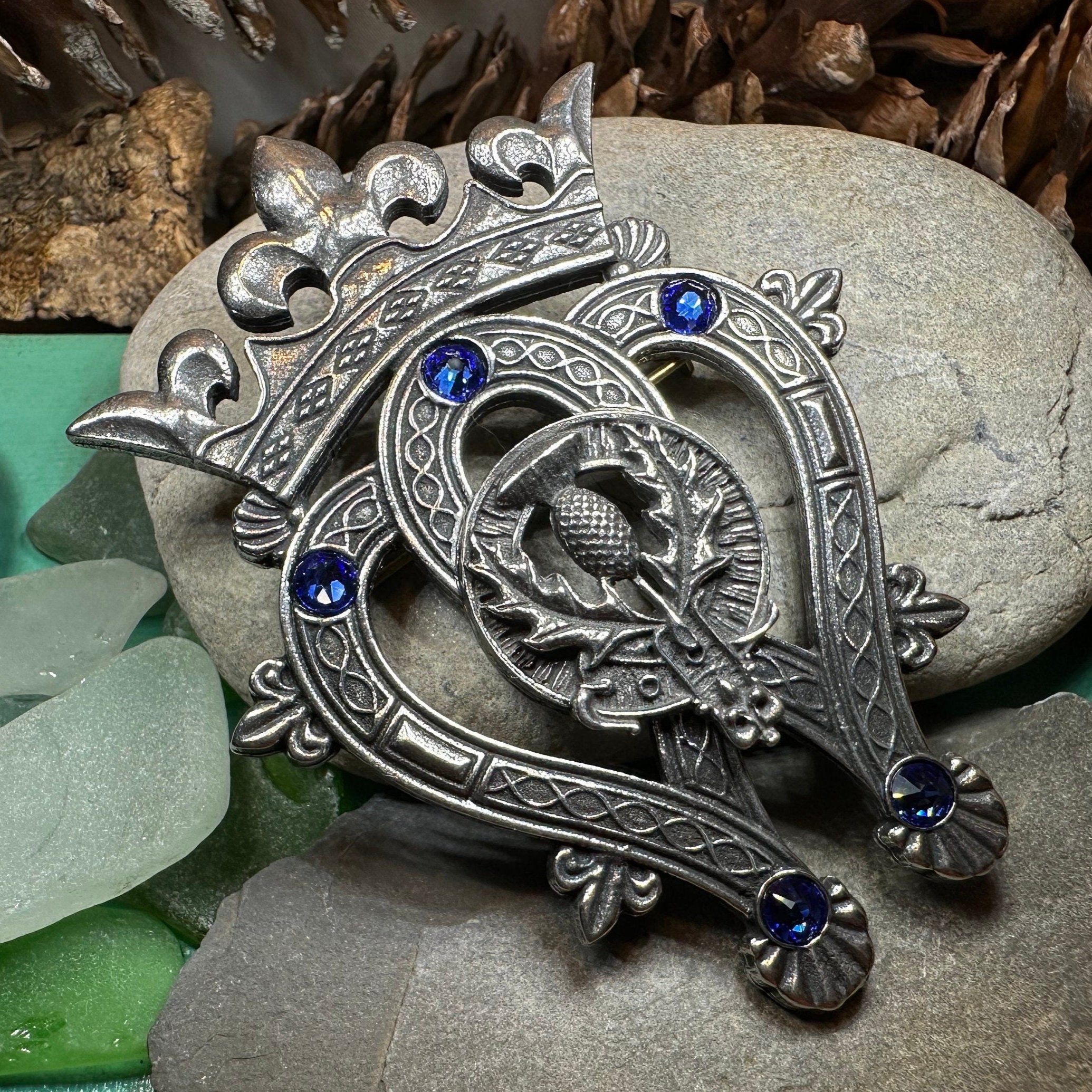 Highland Luckenbooth Plaid Pin