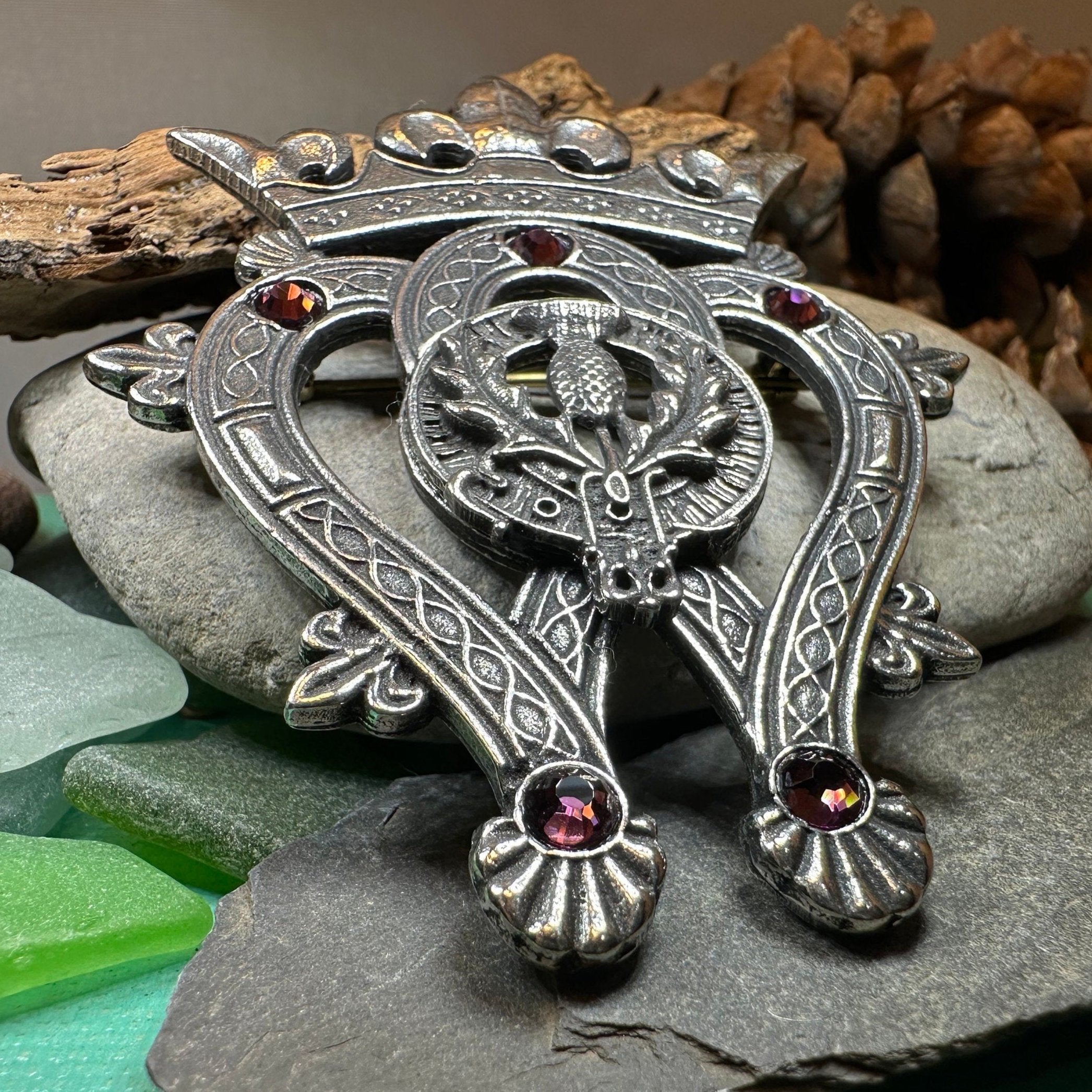 Highland Luckenbooth Plaid Pin