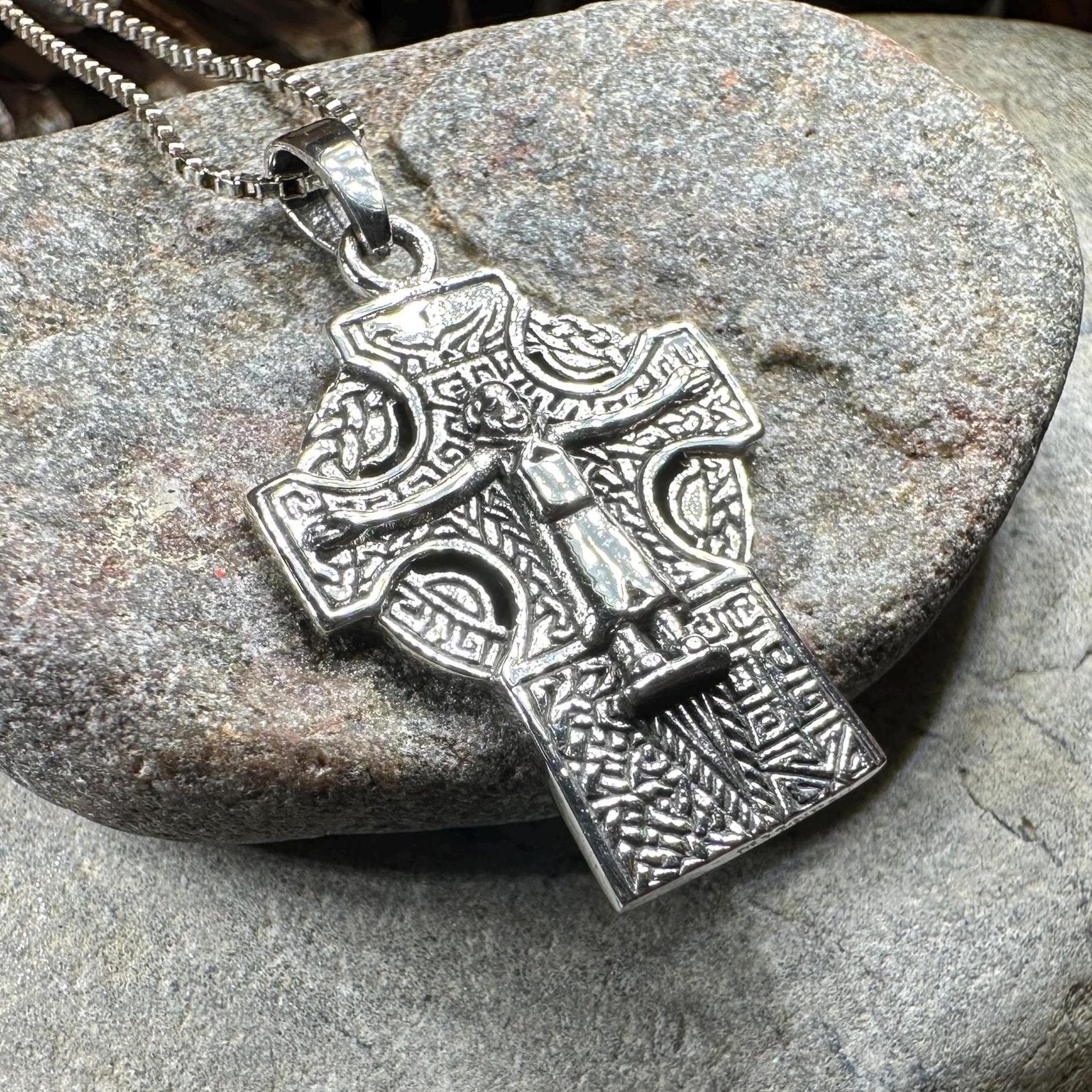 Celtic Cross Crucifix Pendant