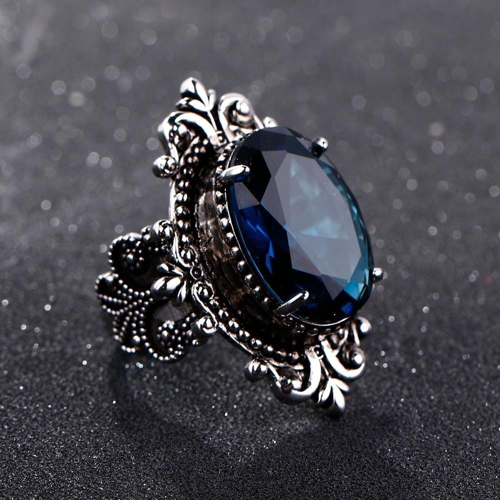 Exclusive Silver Vintage Ring in Deep Blue