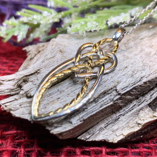 Seadream Celtic Knot Necklace