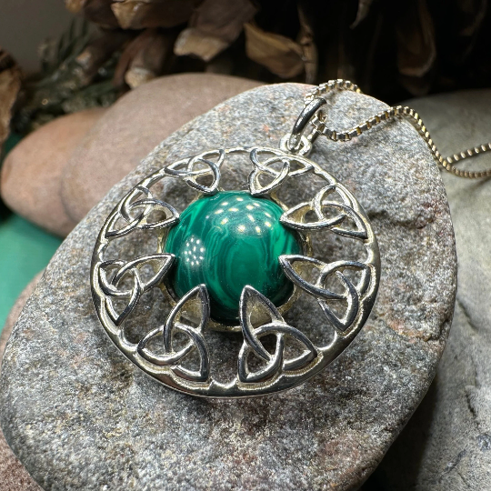Trinity Knot Malachite Necklace