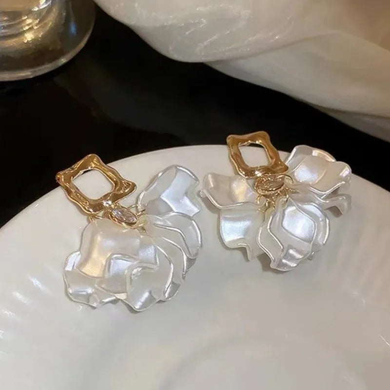 Vintage Gold Frame White Pearl Flower Earrings