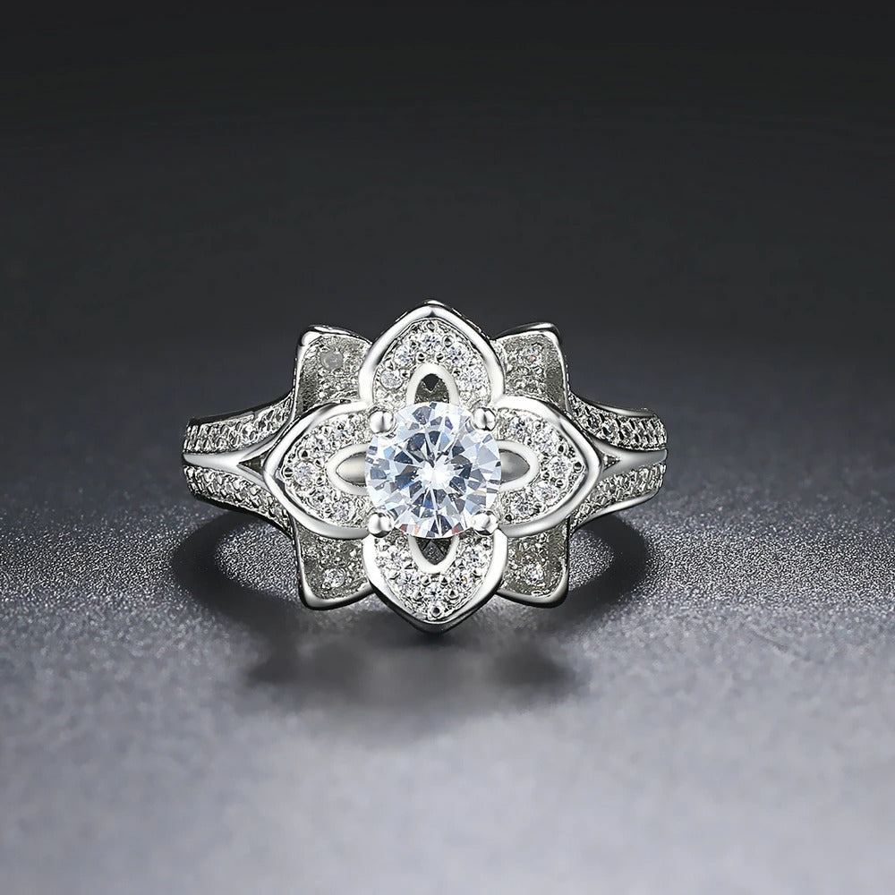 Timeless Floral Silver Band Vintage Ring