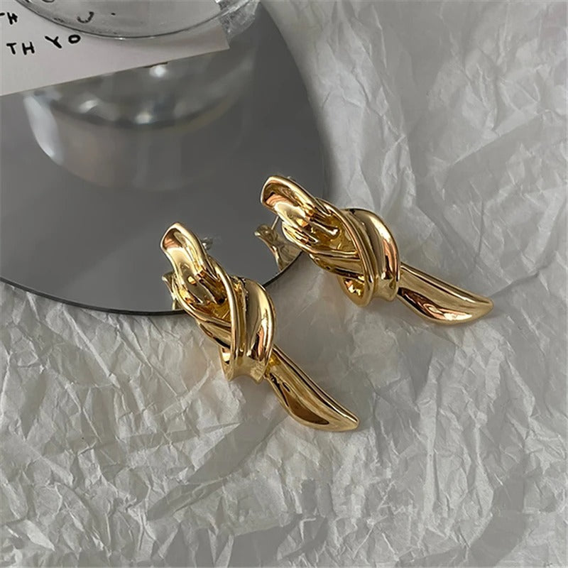 Vintage Gold Knot Design Earrings