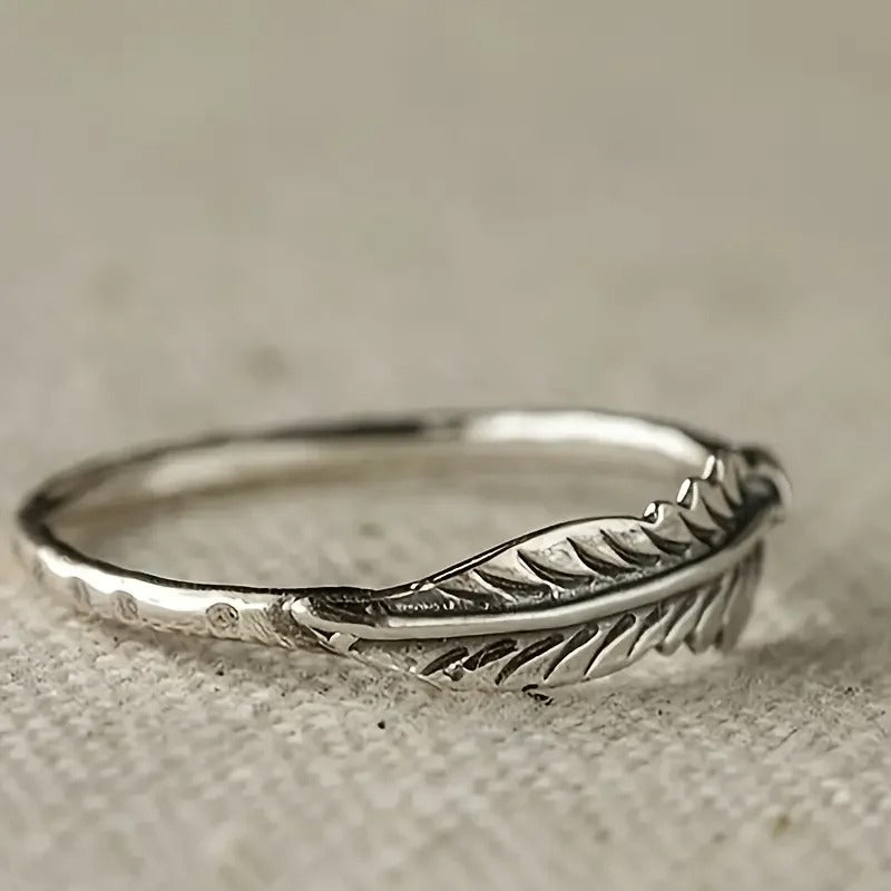 Vintage Silver Feather Ring