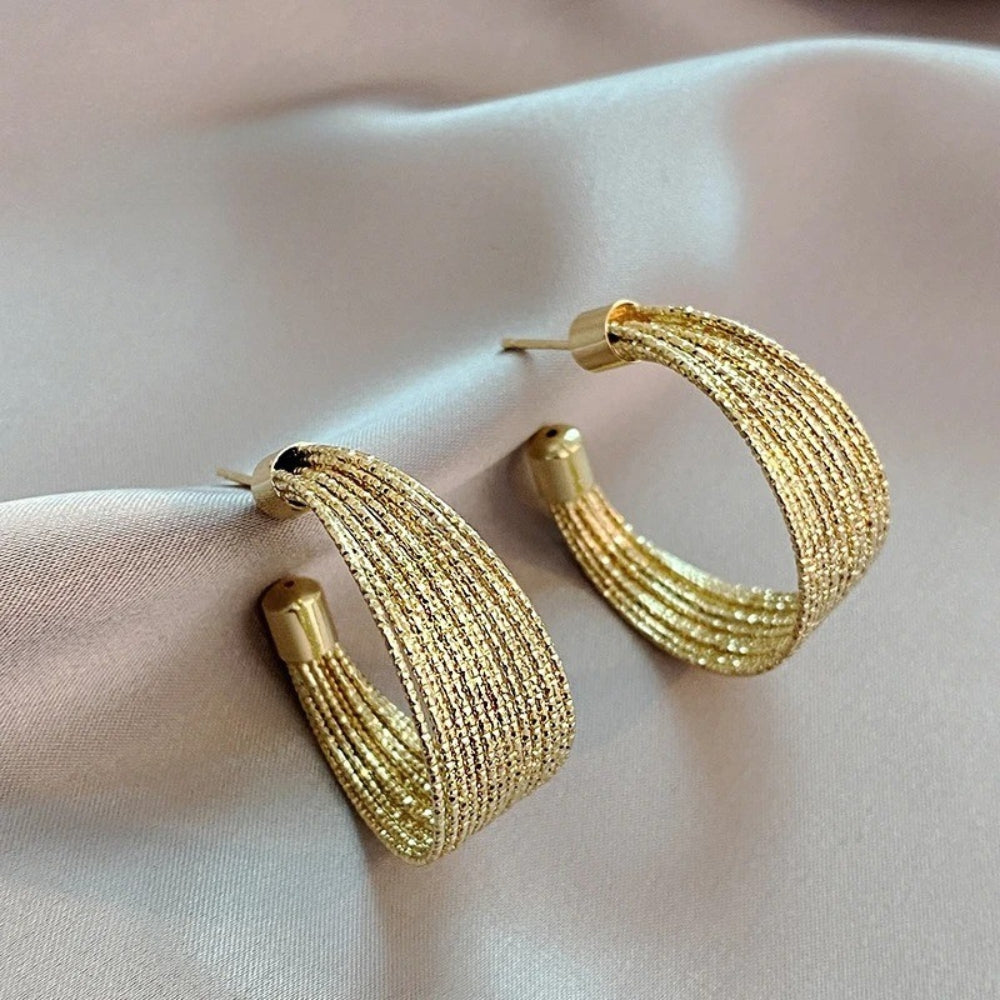 Vintage Gold C-Shaped Pendant Earrings