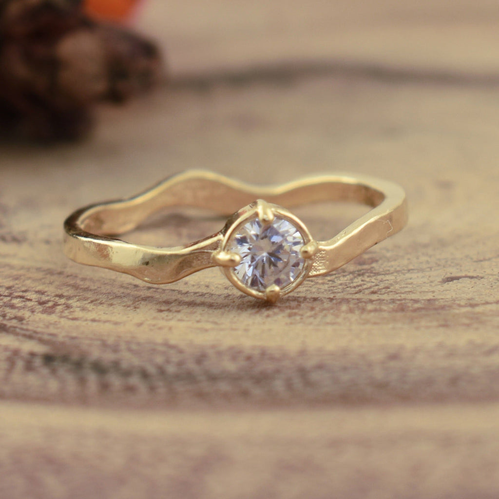 Nesting Stack Ring - in Gold