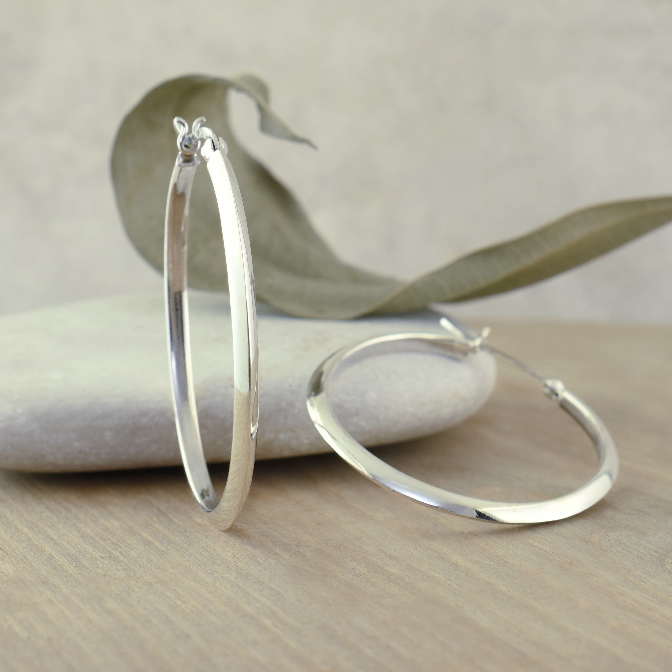 Overtly Oval Hoop Earrings