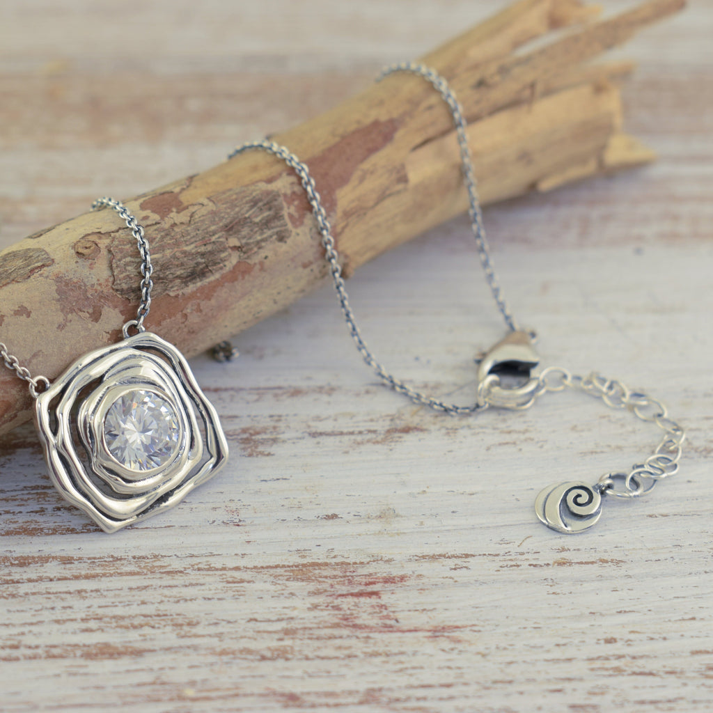 Piccadilly Square Necklace