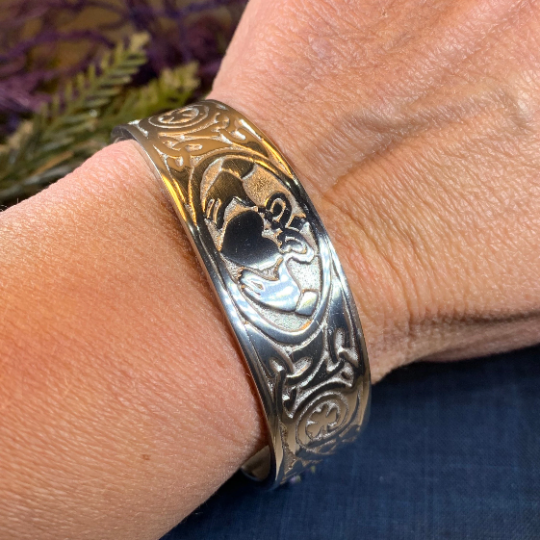 Galway Claddagh Cuff Bracelet