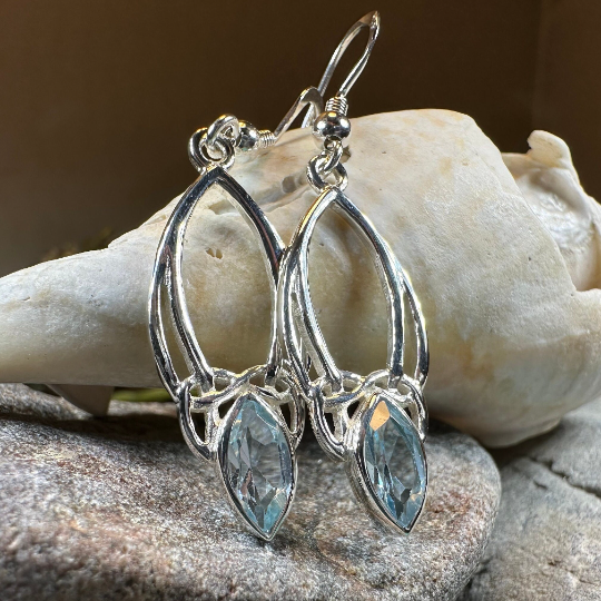 Ania Trinity Knot Earrings