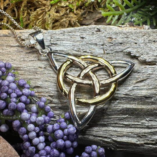 Norna Triquetra Necklace