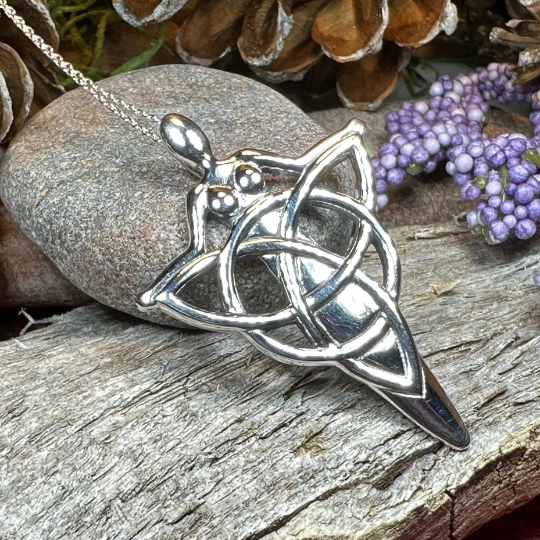 Danu Triquetra Necklace