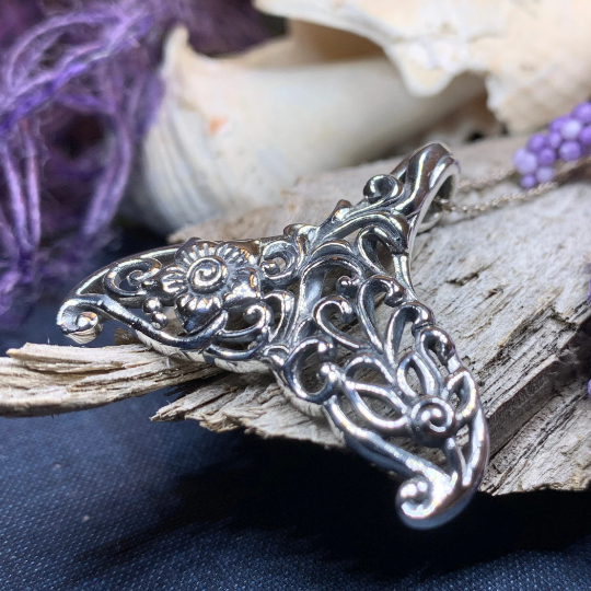 Flowers Whale Tail Necklace