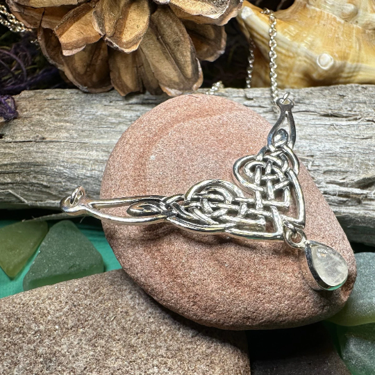 Sara Celtic Knot Necklace