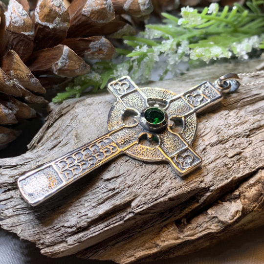 Gibrian Celtic Cross Necklace