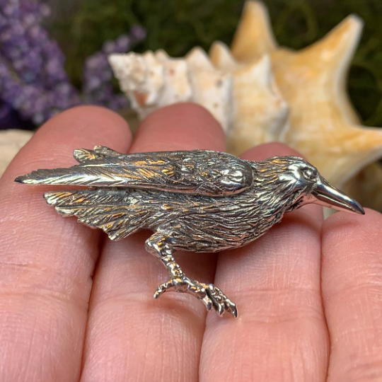 Tethra Realistic Raven Brooch