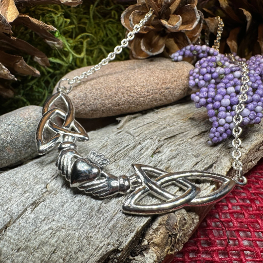 Claddagh Lasting Love Necklace