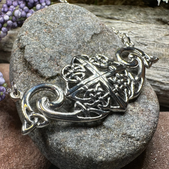 Keavy Trinity Knot Necklace