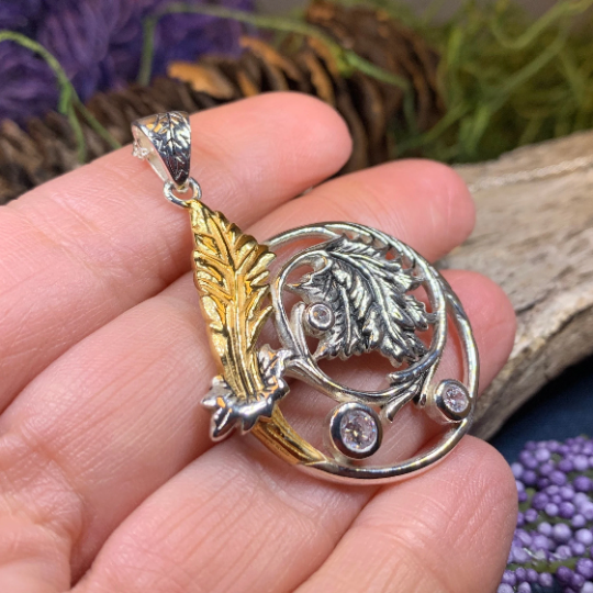 Lady of the Mist Flower Necklace