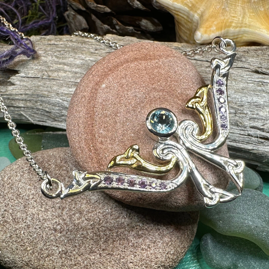 Kenndra Trinity Knot Necklace