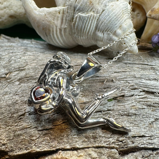 Ocean Diver Necklace