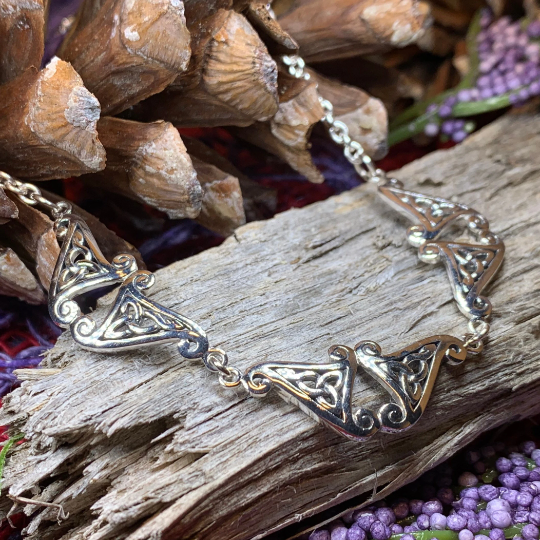 Morna Trinity Knot Necklace