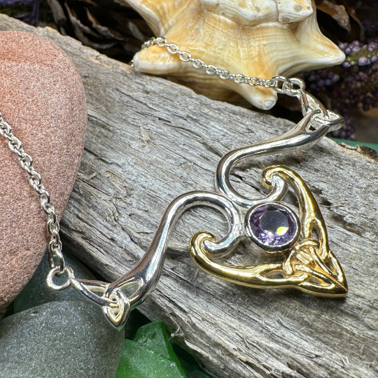 Koribella Trinity Knot Necklace