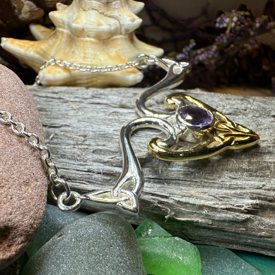 Koribella Trinity Knot Necklace