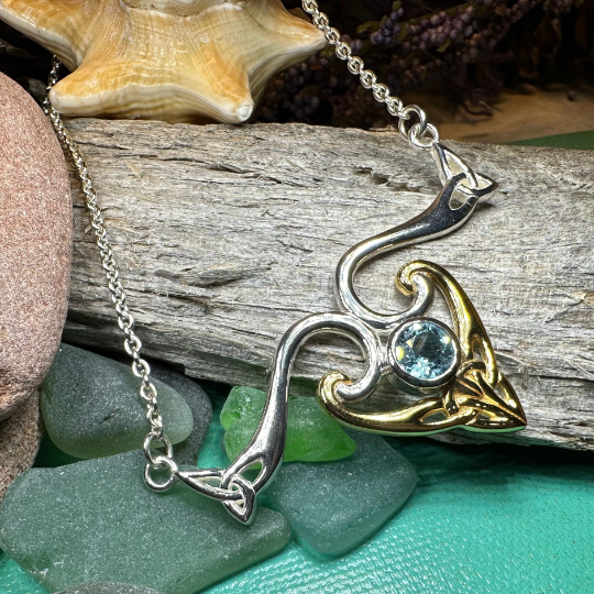 Koribella Trinity Knot Necklace