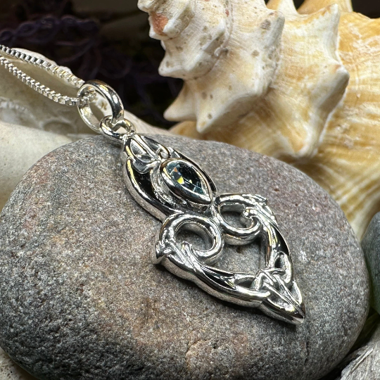 Cordelia Trinity Knot Necklace