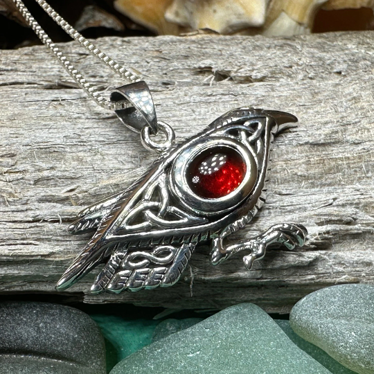 Nightdreamer Raven Necklace