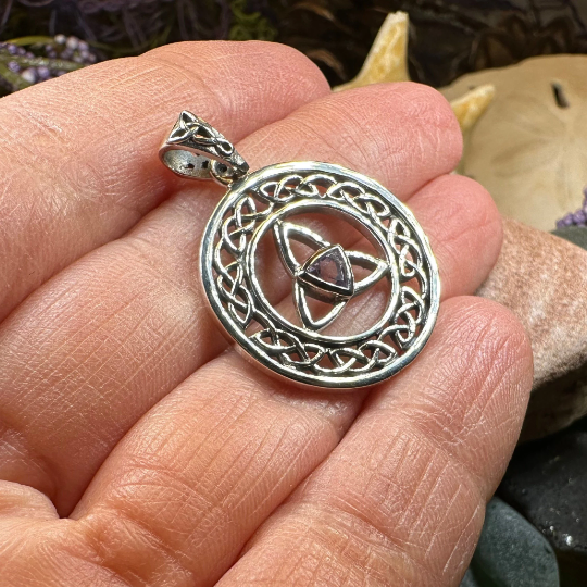 Nyx Trinity Knot Necklace