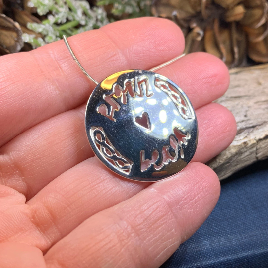 Gaelic "Little Kisses" Necklace