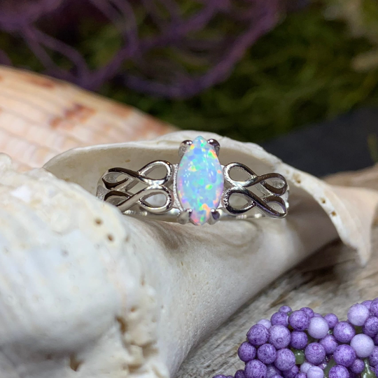 Scottish Lochmist Celtic Ring