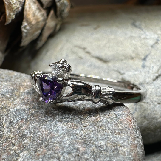 Dalkey Petite Claddagh Ring