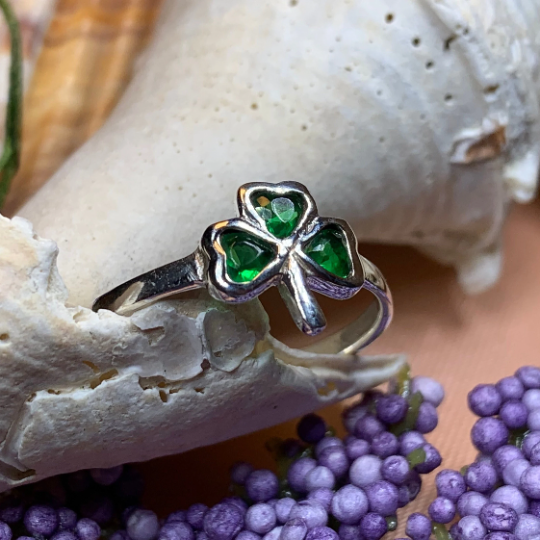Emerald Isle Shamrock Ring