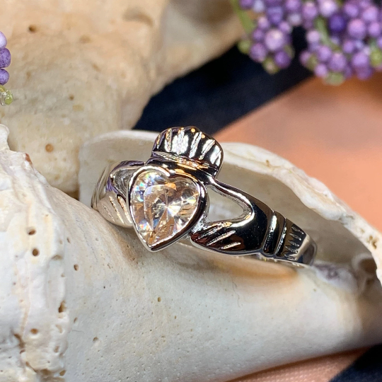 Champagne Diamond Claddagh Ring