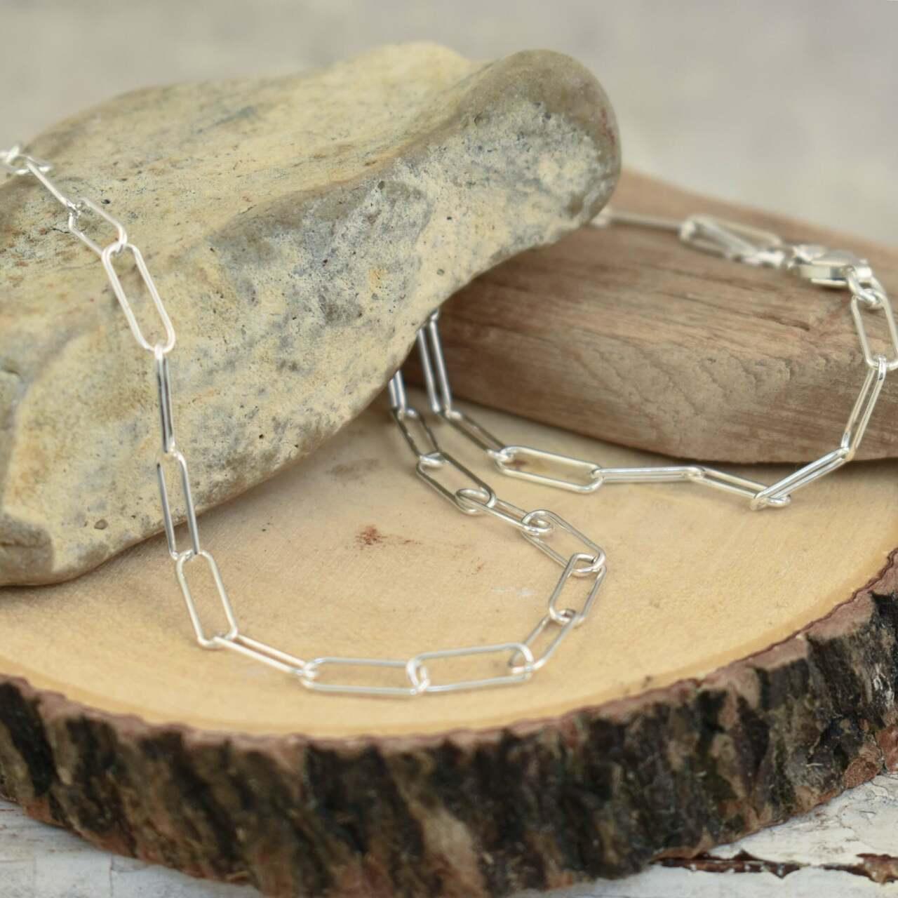 Simple Paperclip Chain