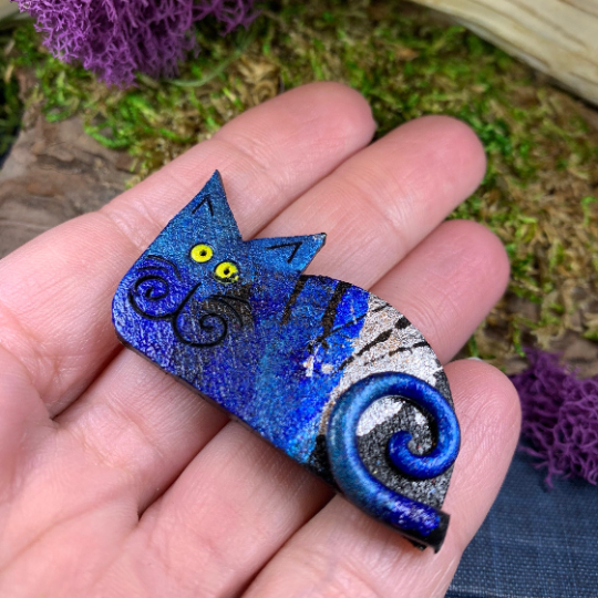 Quirky Cat Brooch