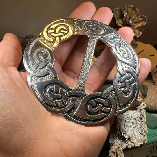 Lorna Celtic Knot Scarf Ring