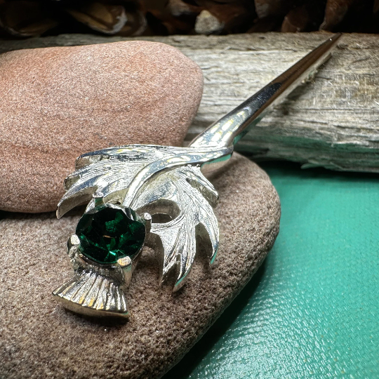 Aura Celtic Thistle Kilt Pin