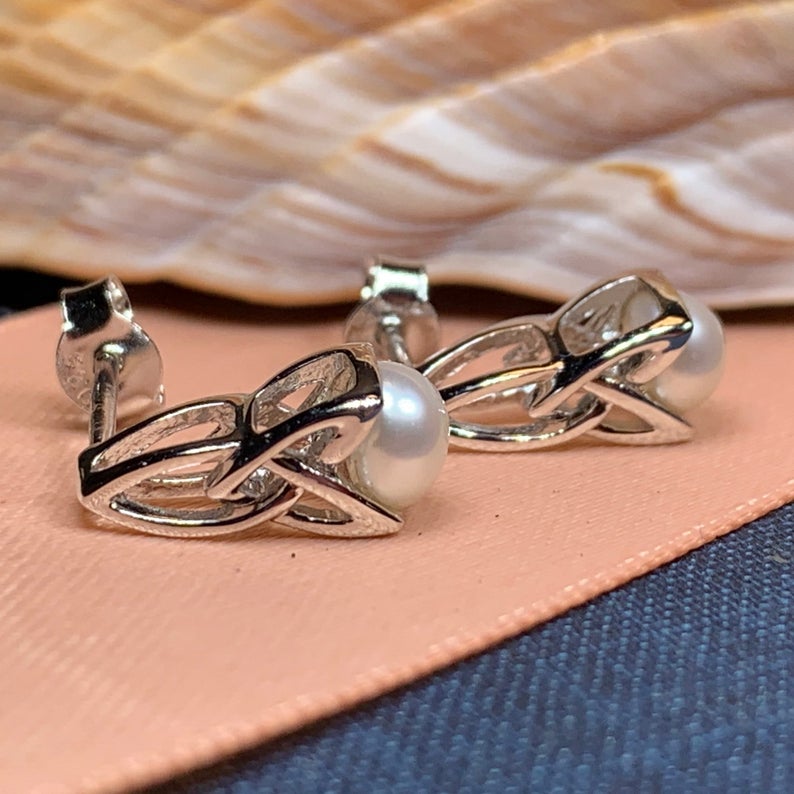 Trinity Knot Pearl Post Earring