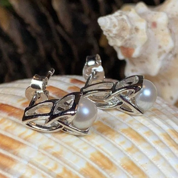 Trinity Knot Pearl Post Earring