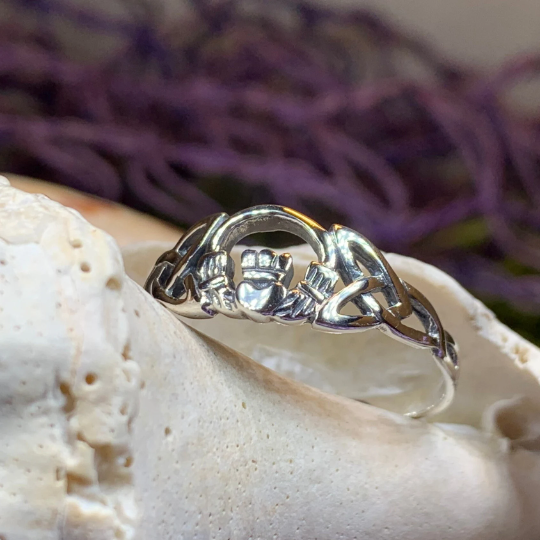 Claddagh Celtic Knot Ring