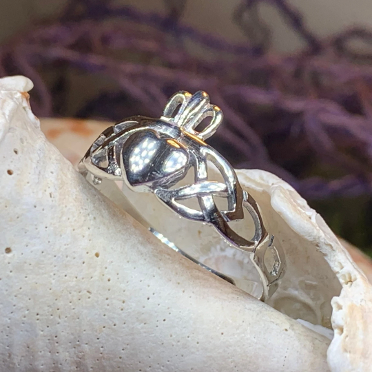 Irish Claddagh Trinity Knot Ring