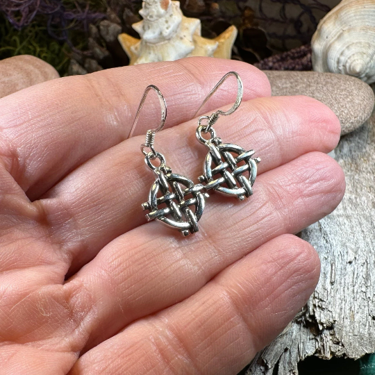 Shield Knot Earrings