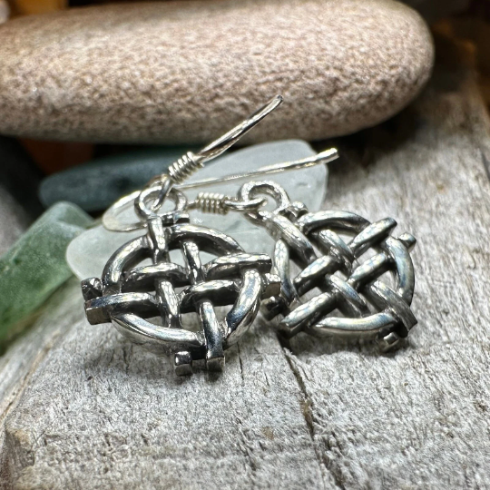 Shield Knot Earrings